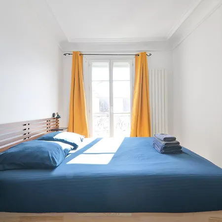 Heart Of Paris-1br-2p-montparnasse -free Netflix Paříž