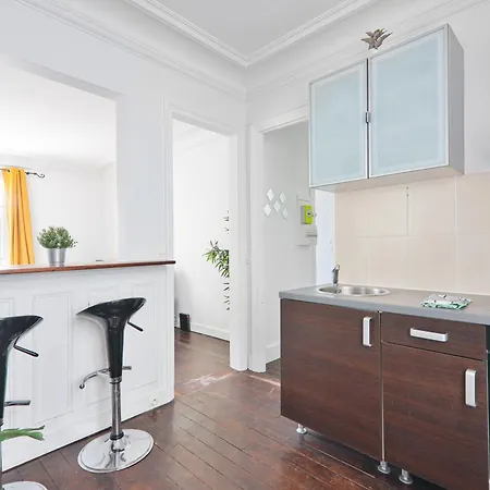 Heart Of Paris-1br-2p-montparnasse -free Netflix Apartment Paris